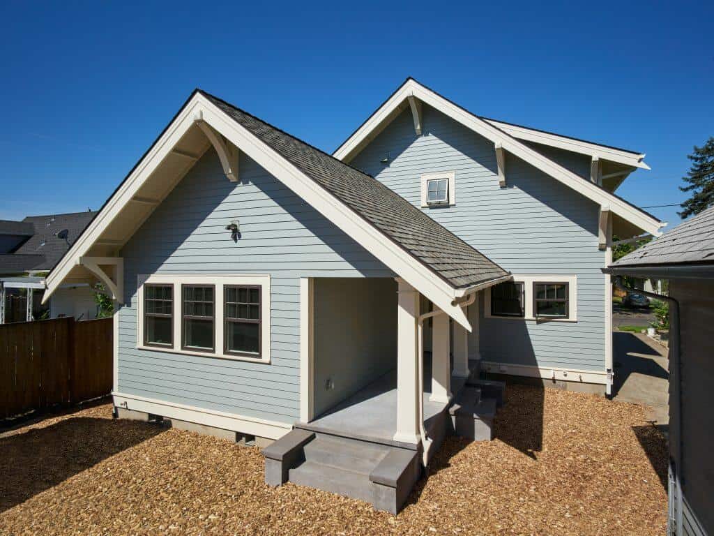 britton-exterior rear driveway